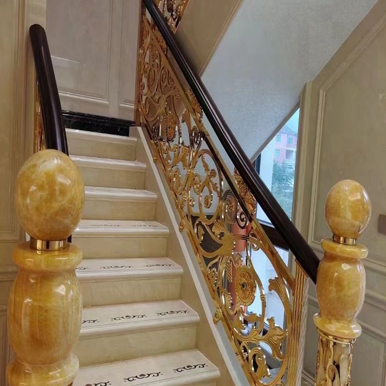 室内家居铜板雕刻圆弧形楼梯栏杆安装 长期订做供应