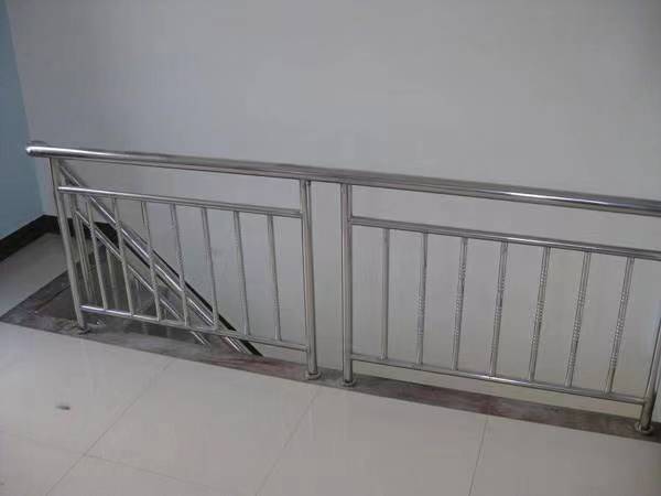 北京丰台区菜户营订做不锈钢围栏/栏杆加工焊接改造