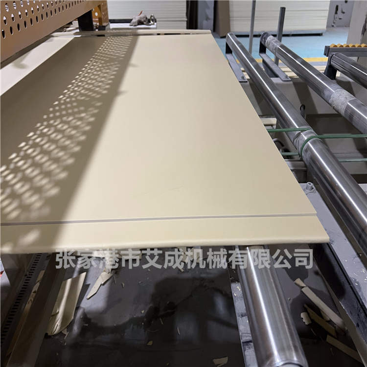 PVC塑料板材挤出生产线 发泡板机器 操作简单 艾成机械