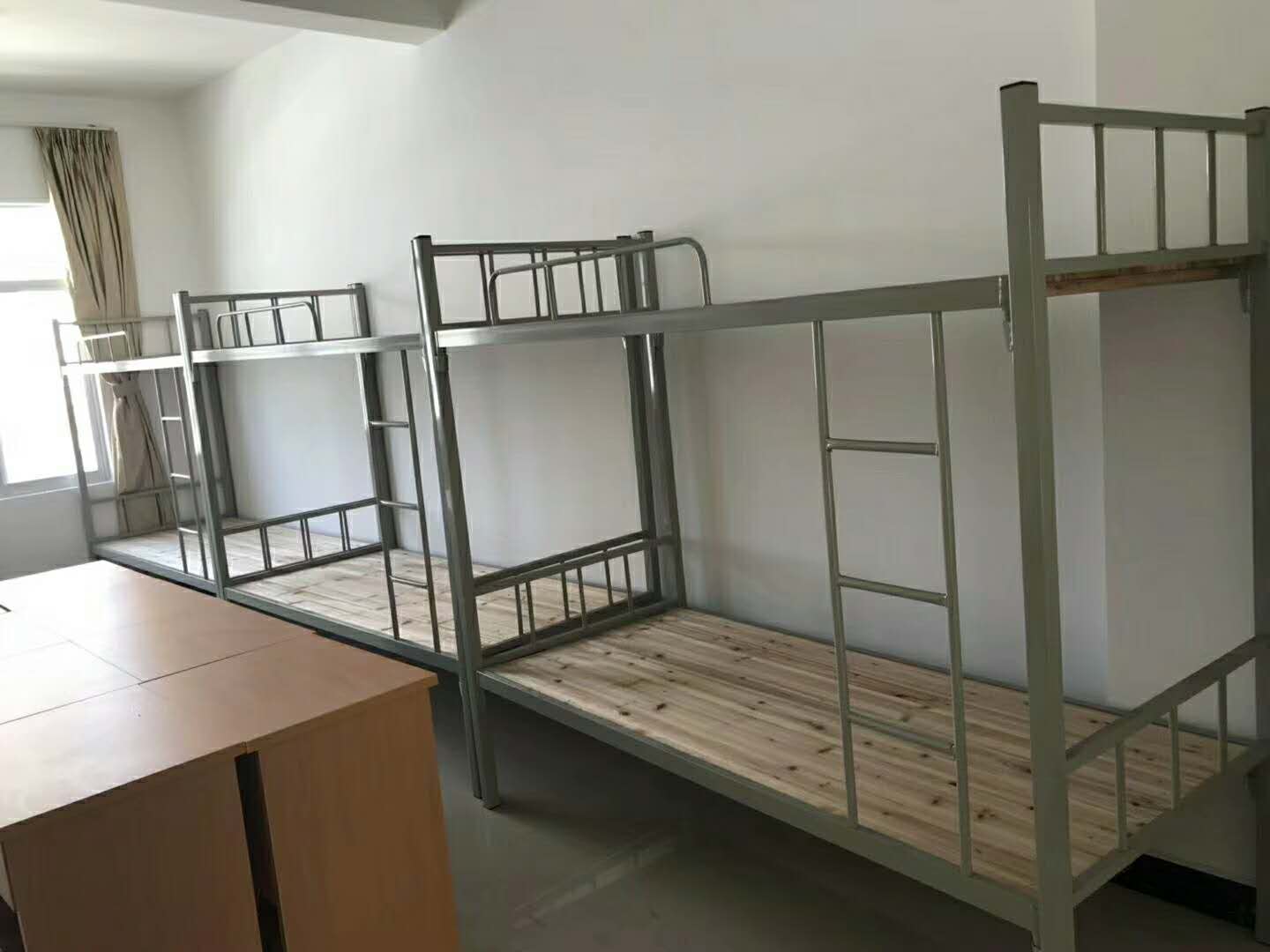 供应玉林博白宿舍铁架床尺寸是多少,批学生宿舍床供应