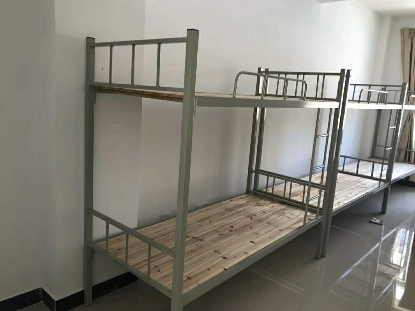广西北海铁架床 上下铺铁架床图片 寝室铁架床上下铺尺寸