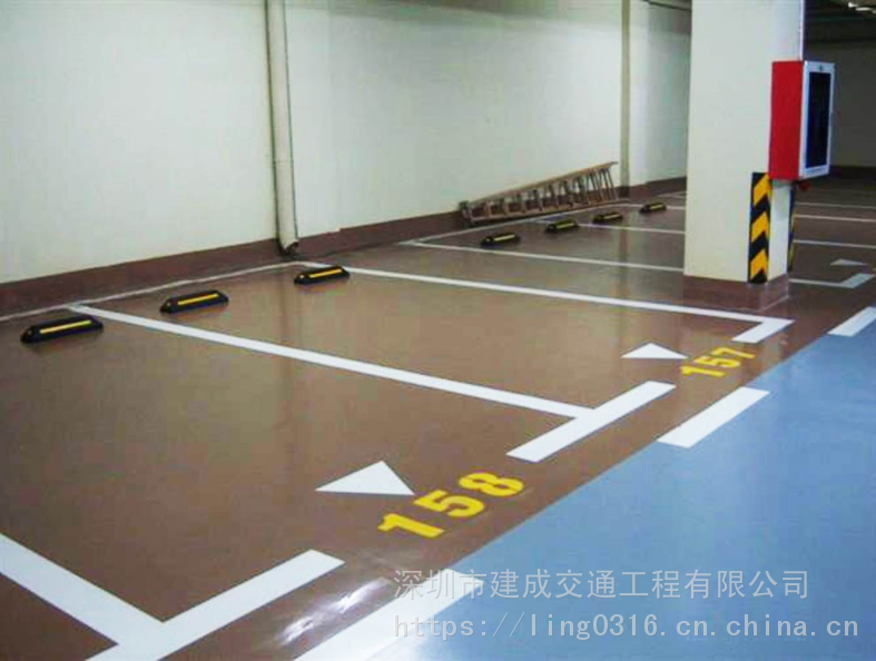 深圳专业团队承包道路划线，小区划线，停车场划线，工厂划线