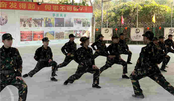 桂林军训夏令营机构