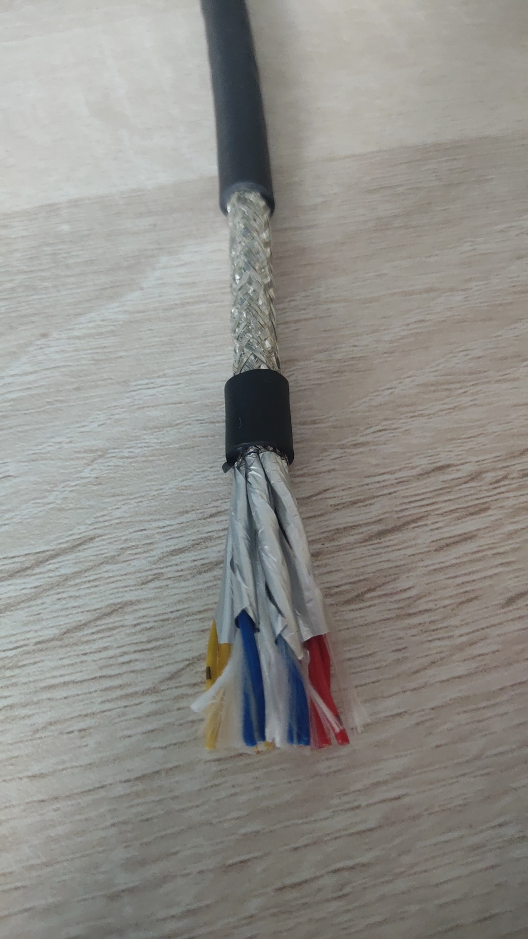 艾普达编码器信号电缆