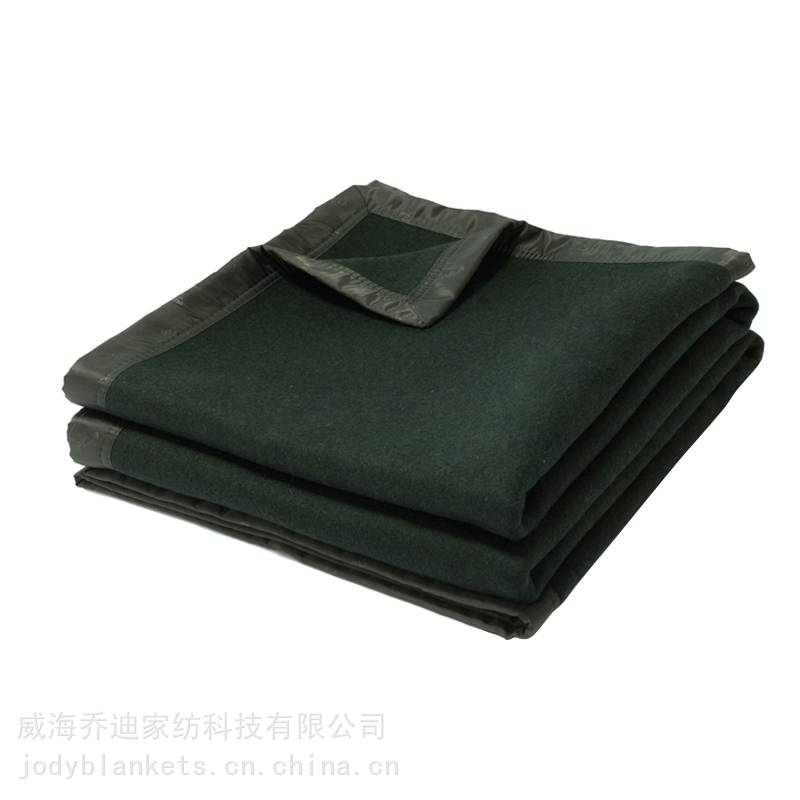 学校学生毛毯宿舍军训单人床垫铺盖床上平整绿色防潮保暖毯子