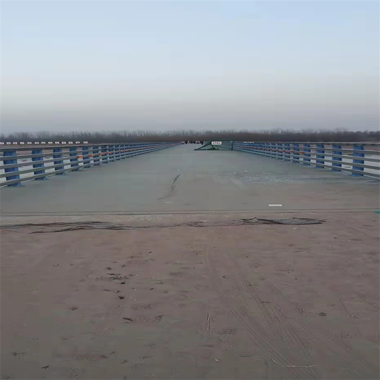 西藏钢便桥生产 具有较强的适应性 具有较高的强度和刚度