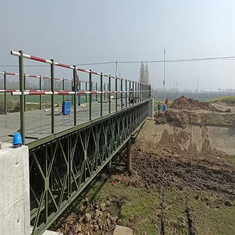 天津321型上承式钢便桥设计 施工方便 可以较为方便地进行操作