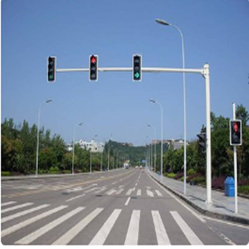 生产交通道路标志牌指示杆，小区监控 杆，高速路标志杆