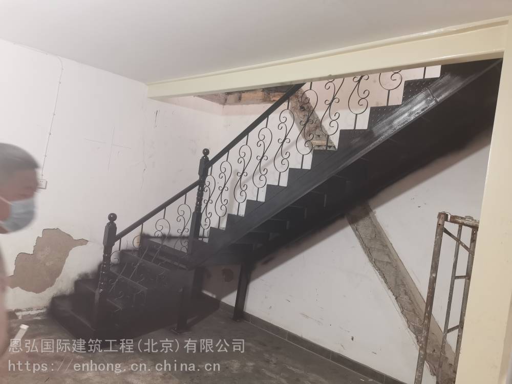 室内钢结构二层的基本做法-钢板旋转楼梯设计安装
