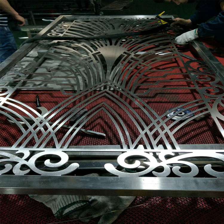 梅州中式铝艺雕花屏风定制