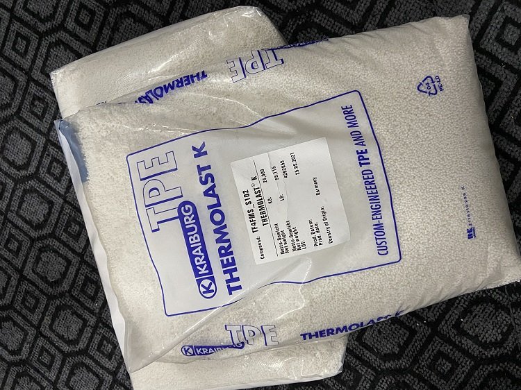 德国胶宝黑色TPE TS7ADZ 高韧性强度 高弹性 注塑应用