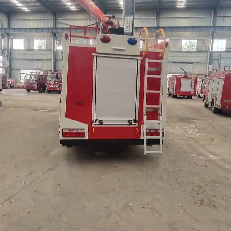 小型消防车厂家 大容量水罐 提高救援效率