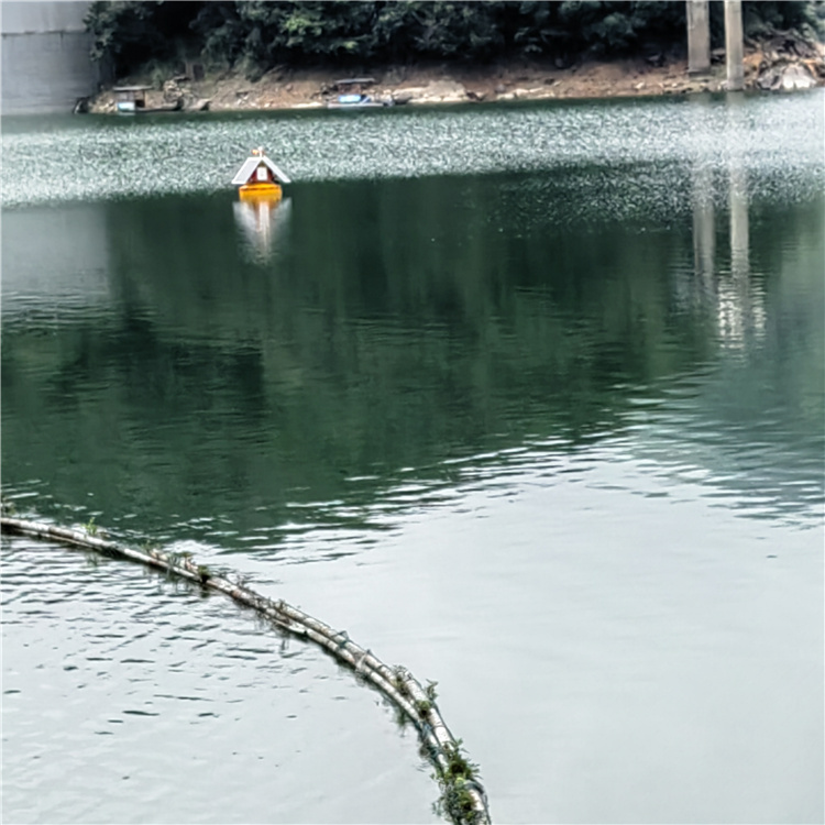 溢洪河道水草蓝藻围挡拦污排施工浮筒