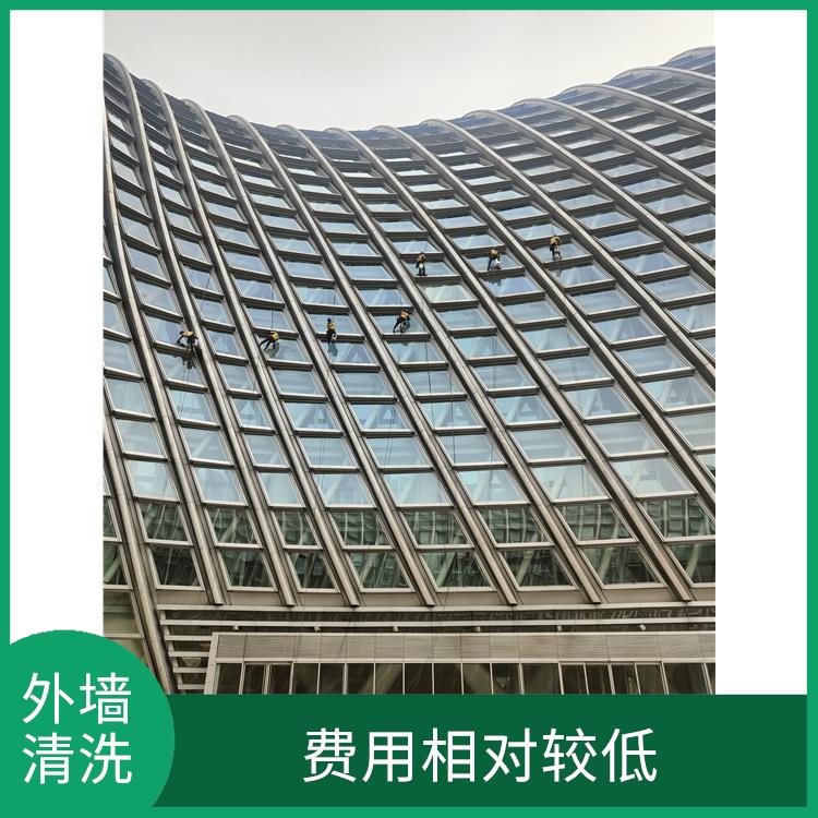平谷区大厦外墙清洗公司 费用相对较低 拥有多种高空作业设备