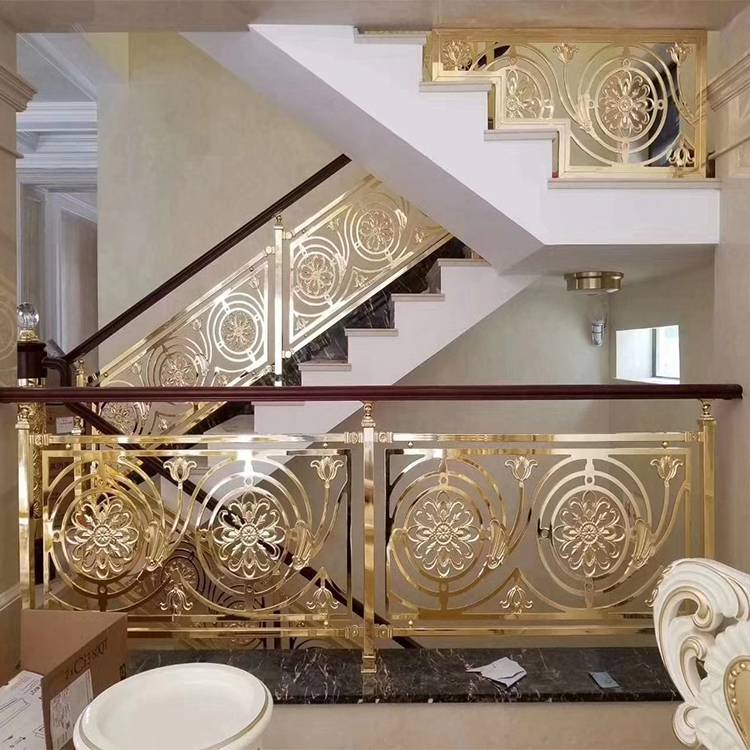 流行铜板雕花楼梯扶手装饰别墅 镜面玫瑰金铝艺栏杆