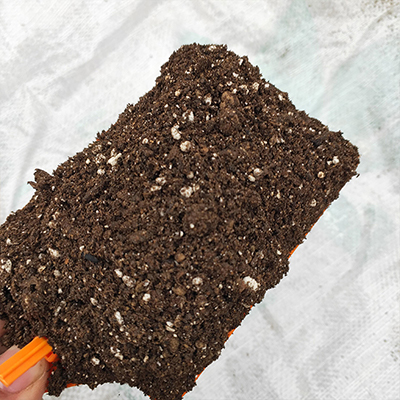 信盈 PH值6.5-7.8 绿化营养土 土壤改良用腐殖土 疏松透气 营养丰富