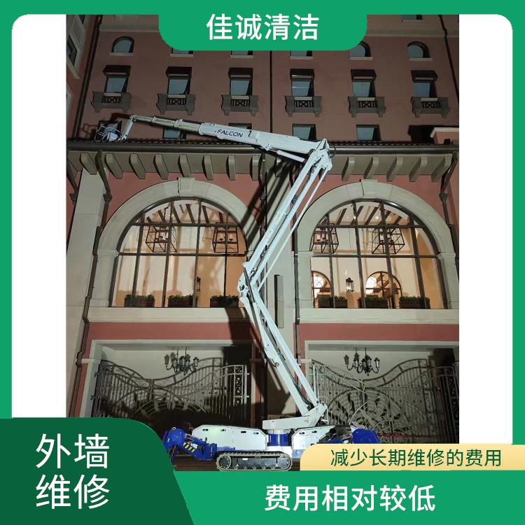 房山区建筑物外墙打胶公司 费用相对较低 拥有多种高空作业设备