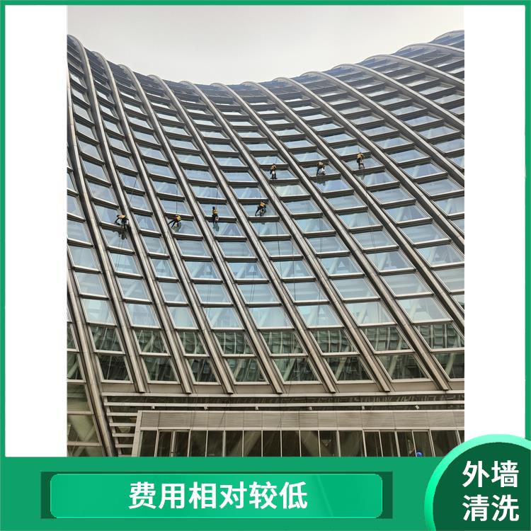 建筑外墙清洗 减少长期维修的费用 工作人员掌握安全操作技能