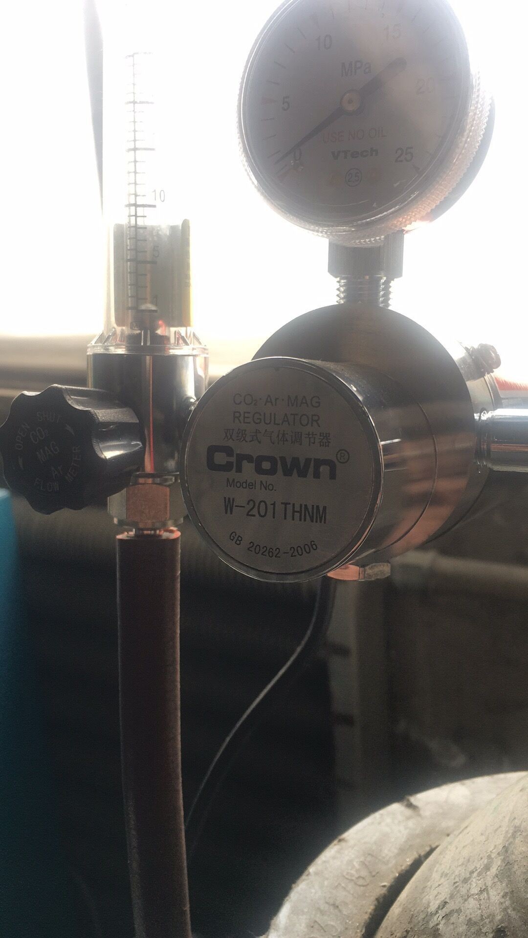 供应Crown双级式气体调节器W-201 THNM