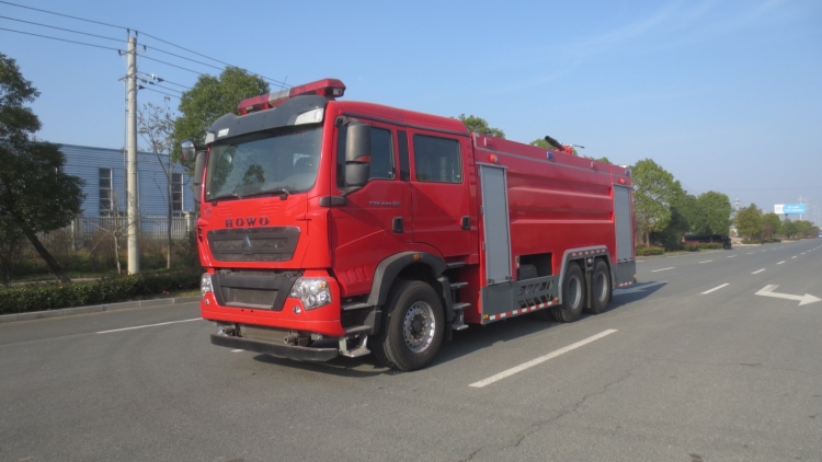 16吨消防车,重汽豪沃后双桥水罐消防车,泡沫消防车