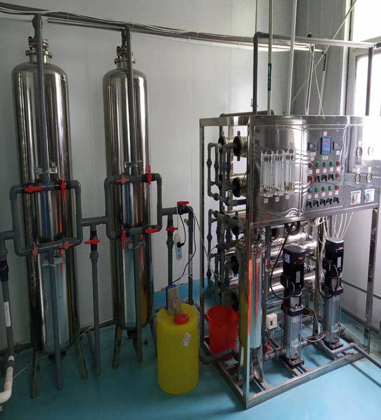 浦膜多效蒸馏水机 实验室**纯水设备 提供专业制药用水 可定制