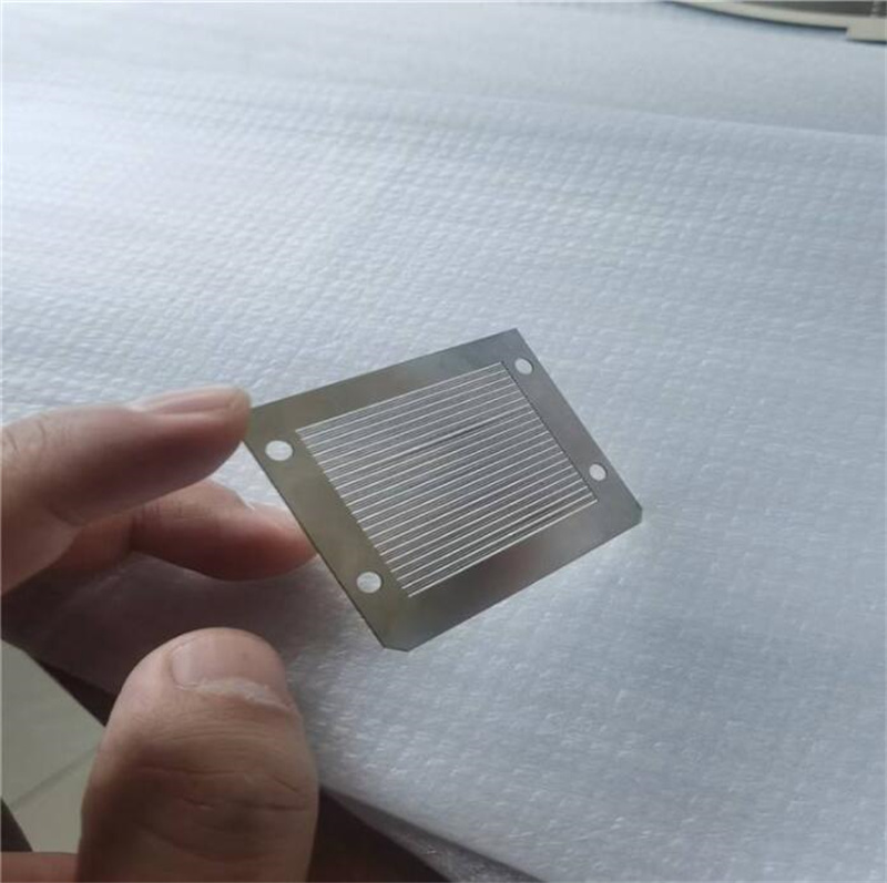 北京不锈钢0.3mm狭缝片激光精密切割 双缝隙光栅个性加工定制