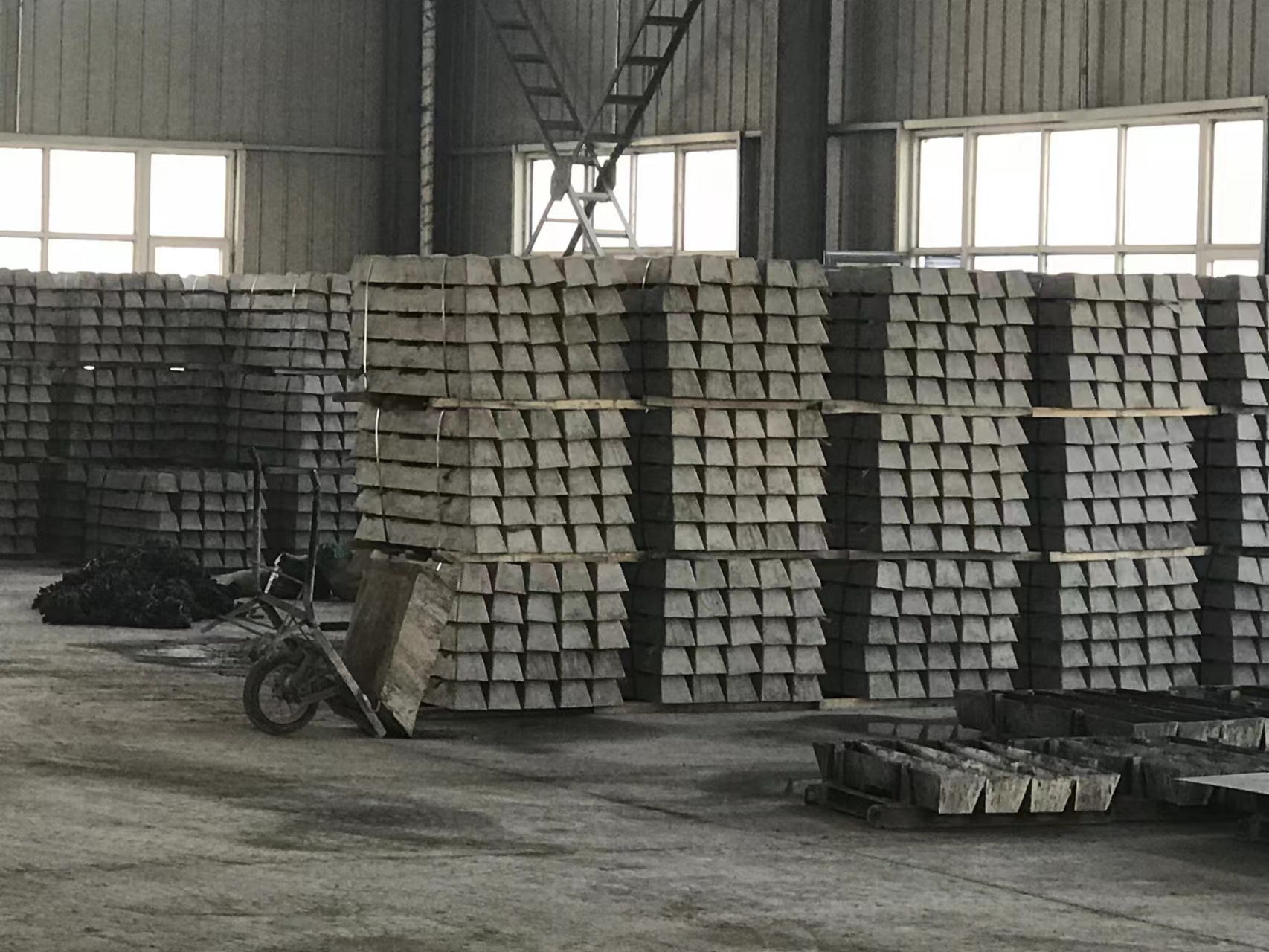 矿用水泥枕木900-30公斤垫板式水泥枕木