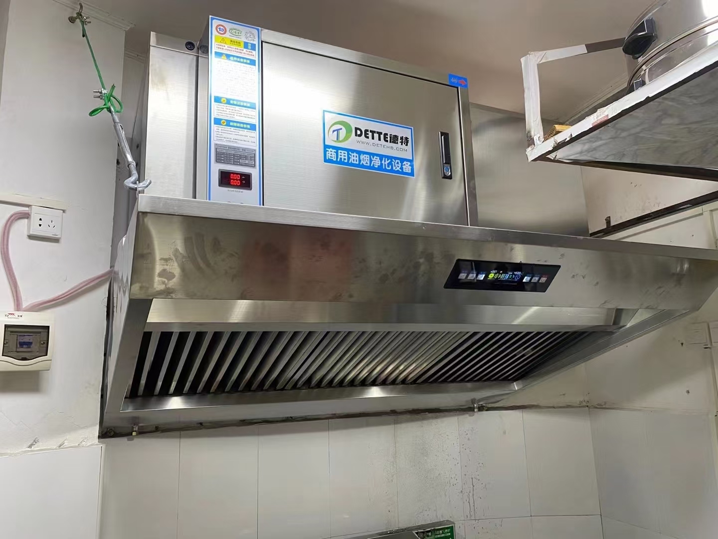 峡江厨房排烟系统安装油烟净化15年