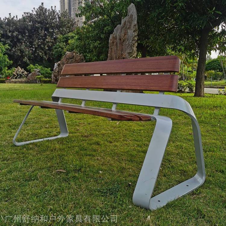 304不锈钢公园椅园林景观异形菠萝格实木座椅