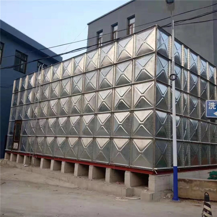 重庆黔江区不锈钢保温水箱厂家