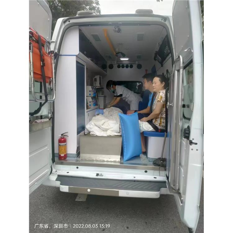 北京朝阳救护车租赁 车内配备担架床 服务周到