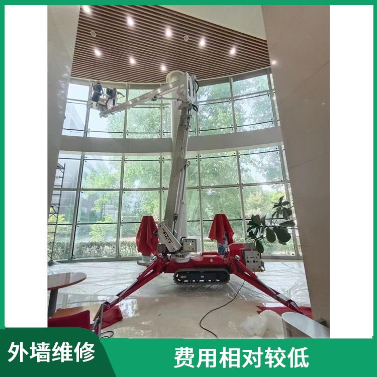 北京建筑物外墙打胶 费用相对较低 拥有多种高空作业设备