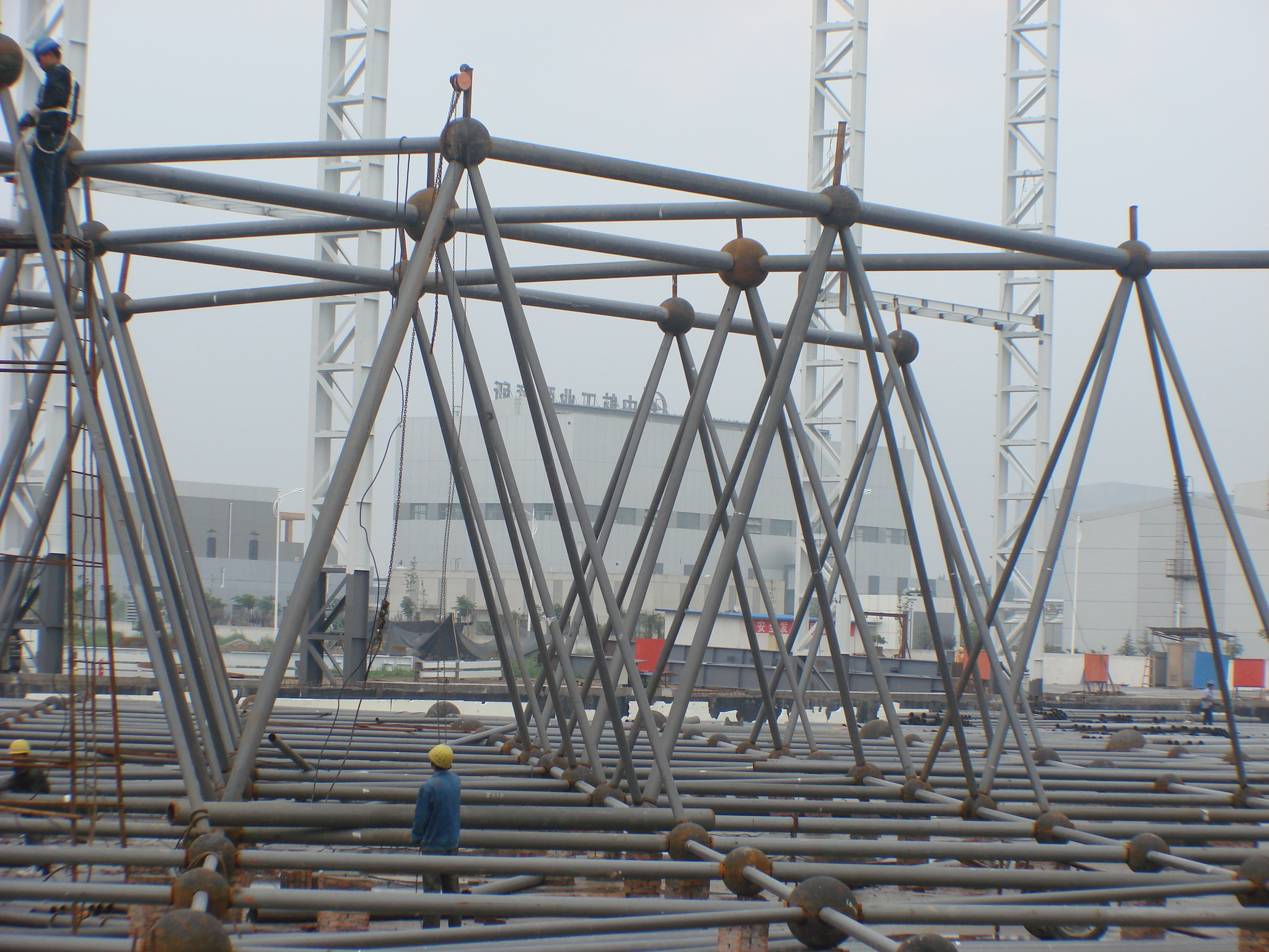 山东厂家钢结构网架空心球网架焊接球网架报价单