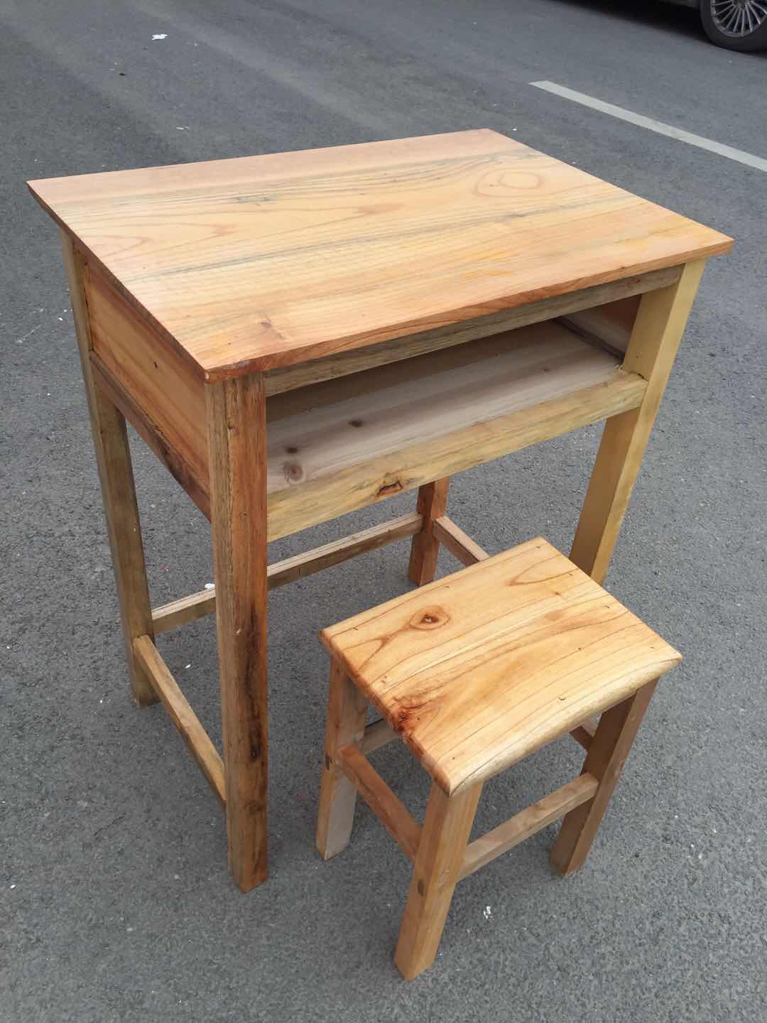 批发供应百色西林全木课桌椅,可折叠课桌椅