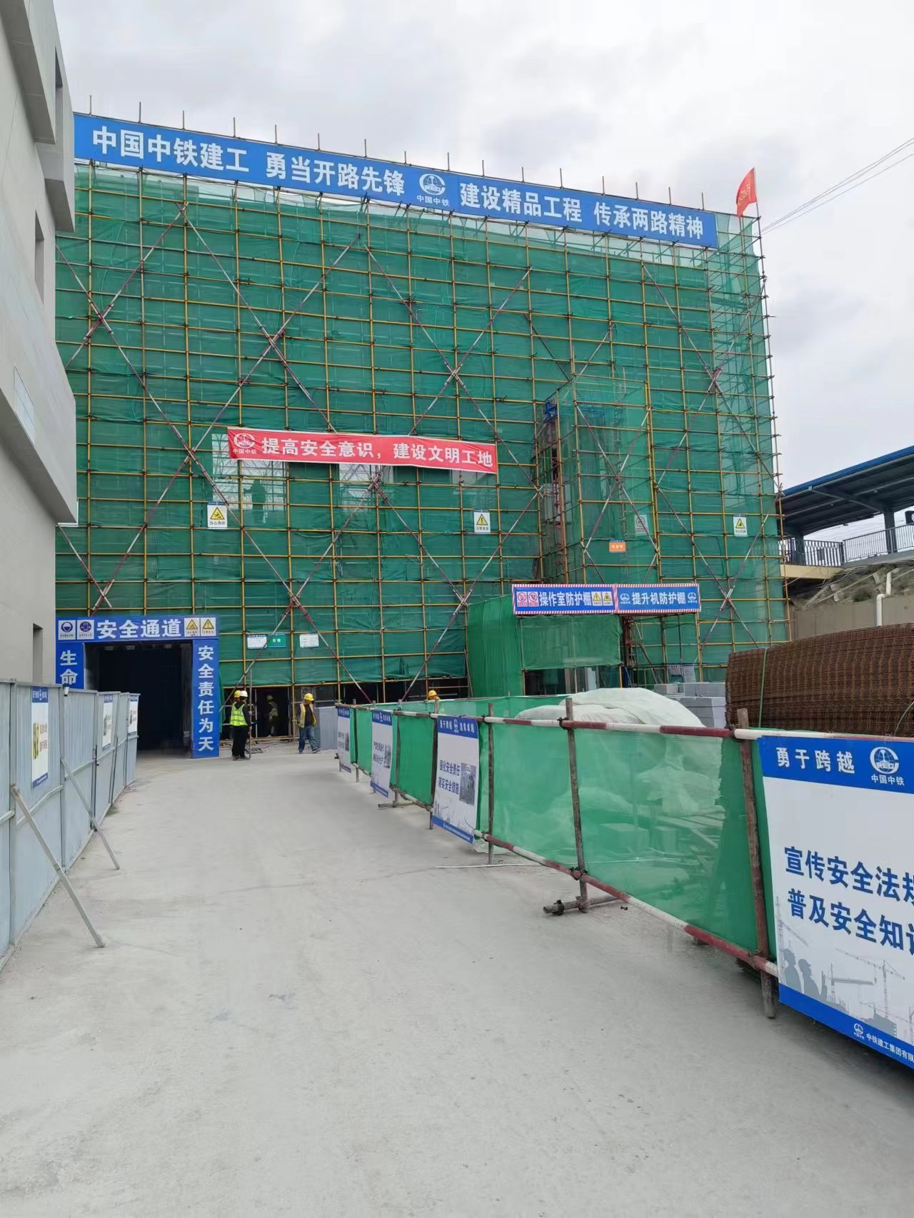 河南郑州巩义建筑加固 植筋 碳纤维布加固 效率高
