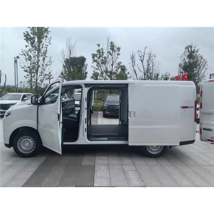 深圳福田瑞驰ec35面包车 安全舒适