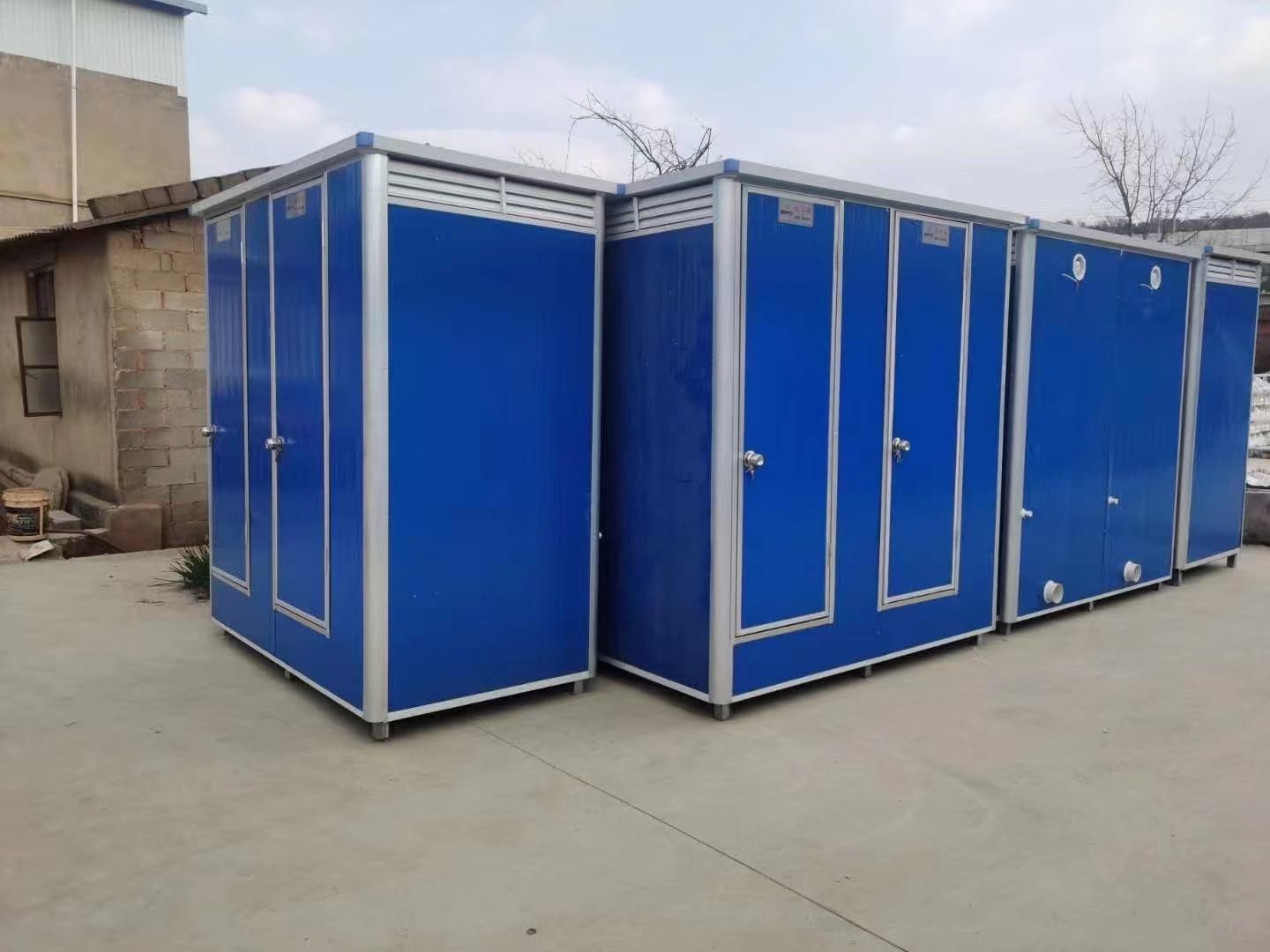 定做桂林全州钢结构岗亭定做,简易移动公厕成品