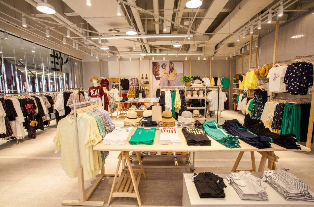在服装零售业，RFID帮助顾客获得非凡的购物体验