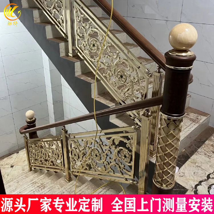 弧形铜楼梯扶手 正合别墅设计师意