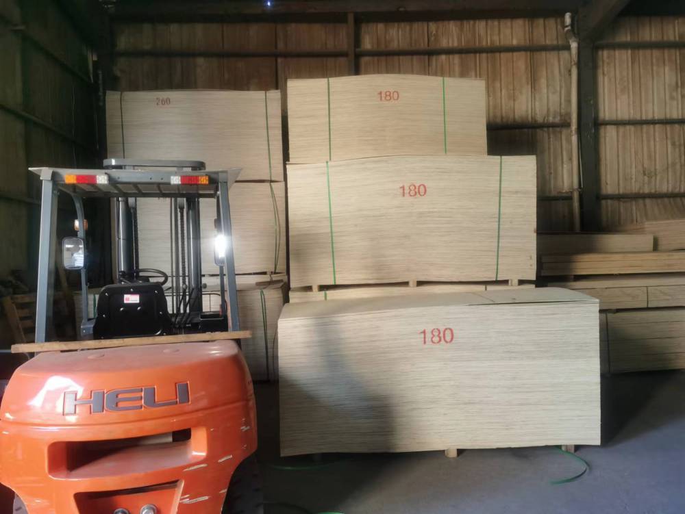 供应各种规格各种质量包装板 一次成型杨木整芯包装板
