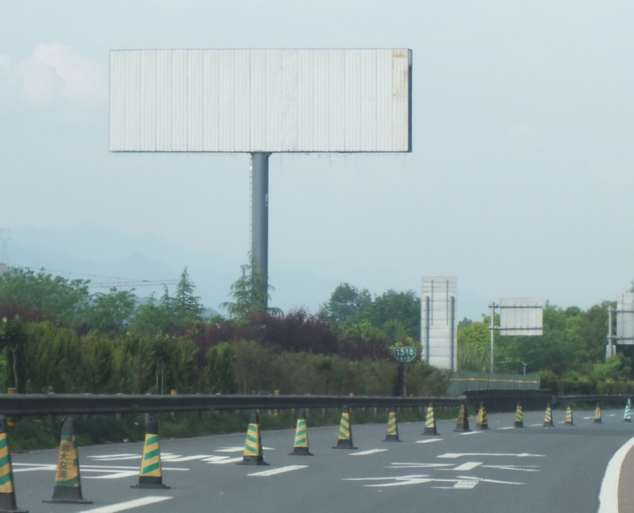 重庆高速路广告牌，重庆高速天桥广告，重庆单立柱广告