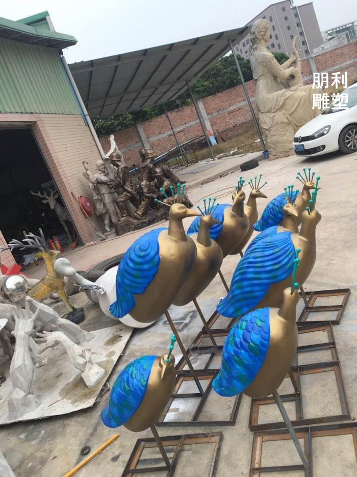 中式雀鸟雕塑厂家哪家好 制作城市广场雀鸟雕塑 城堡形式观赏型