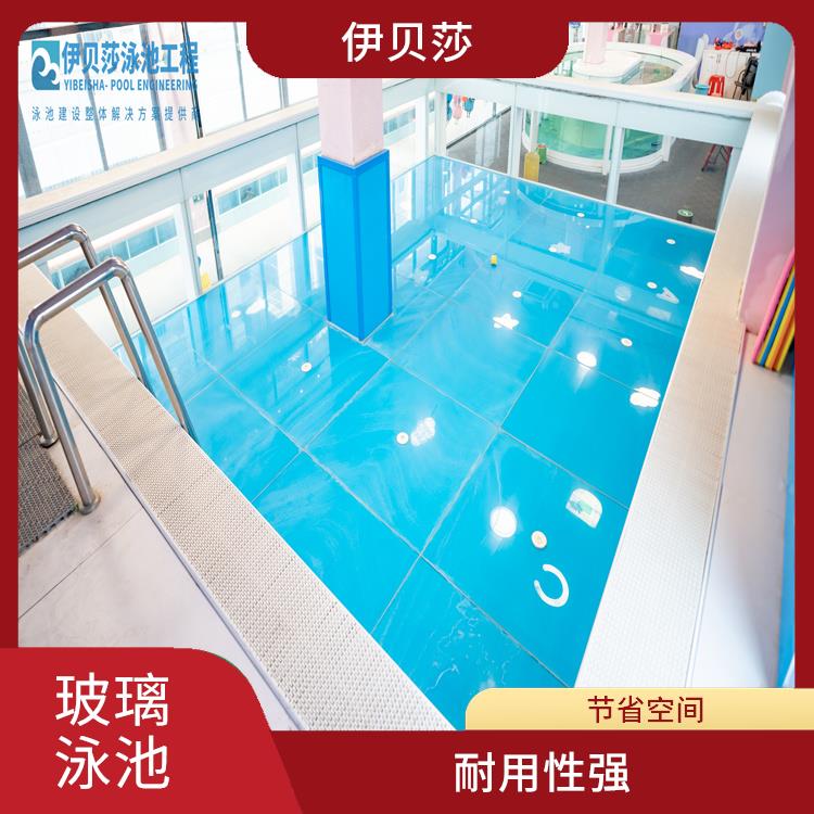 透明玻璃游泳池 采用热泵技术 适合人体的温度