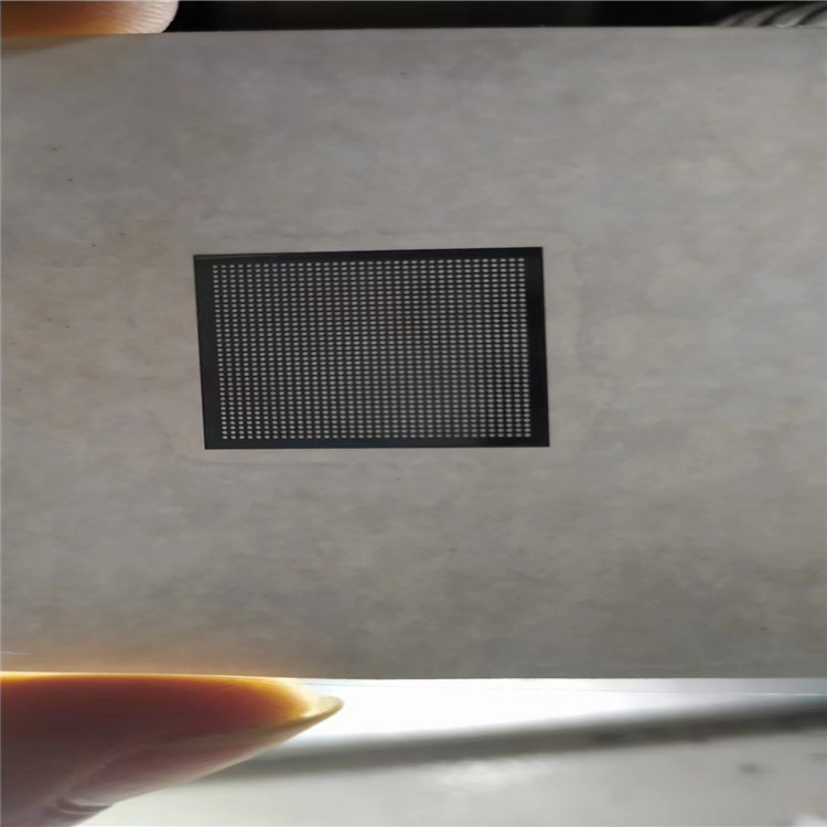 单晶硅片激光打孔 二氧化硅异形切割半导体晶圆激光刻槽盲槽定制