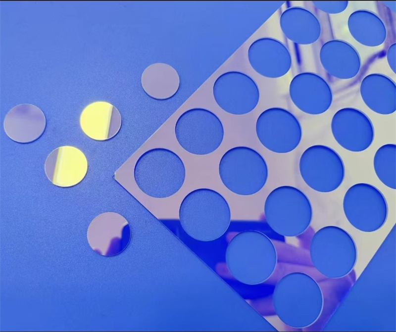 1mm厚光学玻璃异形切割 玻璃基片激光打孔表面微纳加工 来图定制