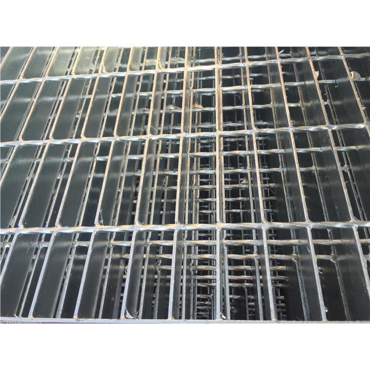 内江钢格板厂 对插钢格板 美观实用的围栏设计