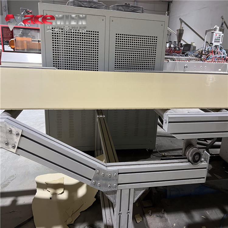 发泡板生产线 木饰面板装饰材料生产设备 艾成机械 配备远程控制功能