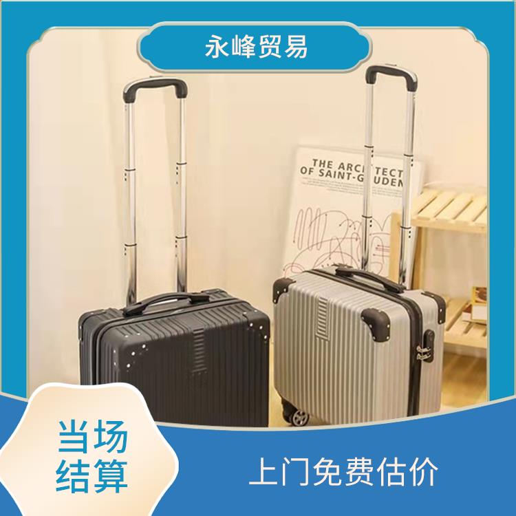 大量回收箱包尾货库存