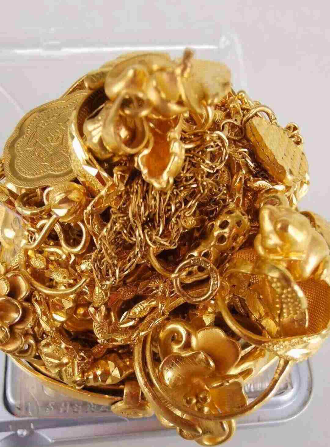 乐山黄金珠宝回收正规店，乐山那里回收黄金手镯，在乐山旧黄金首饰去哪里回收高