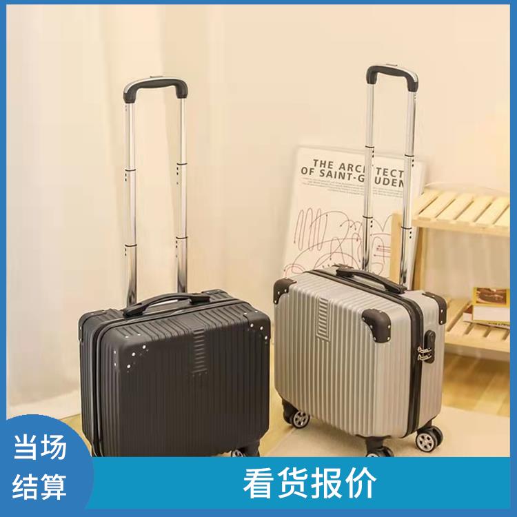 义乌上门回收箱包库存 量大量小均可